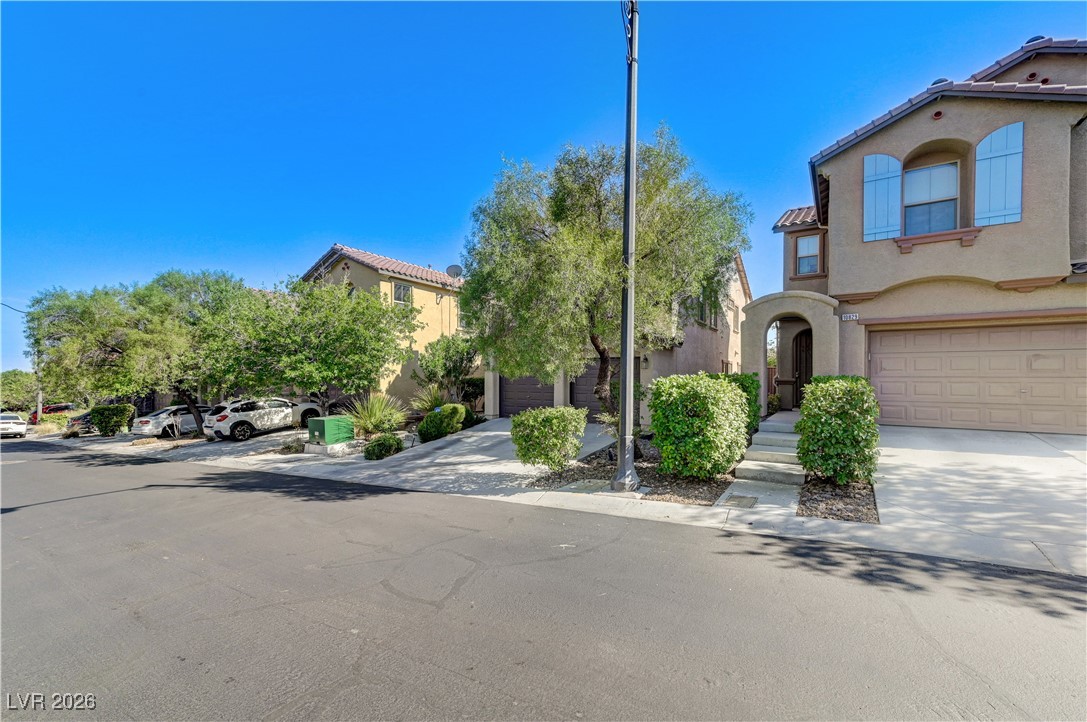 10825 Beach House Avenue