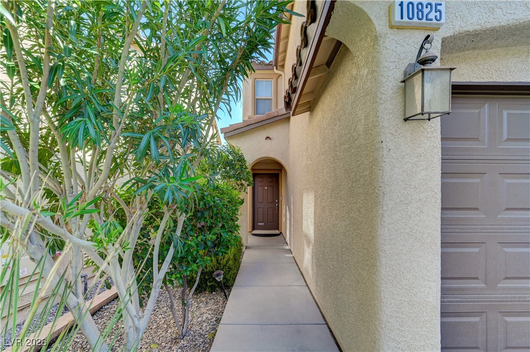 10825 Beach House Avenue