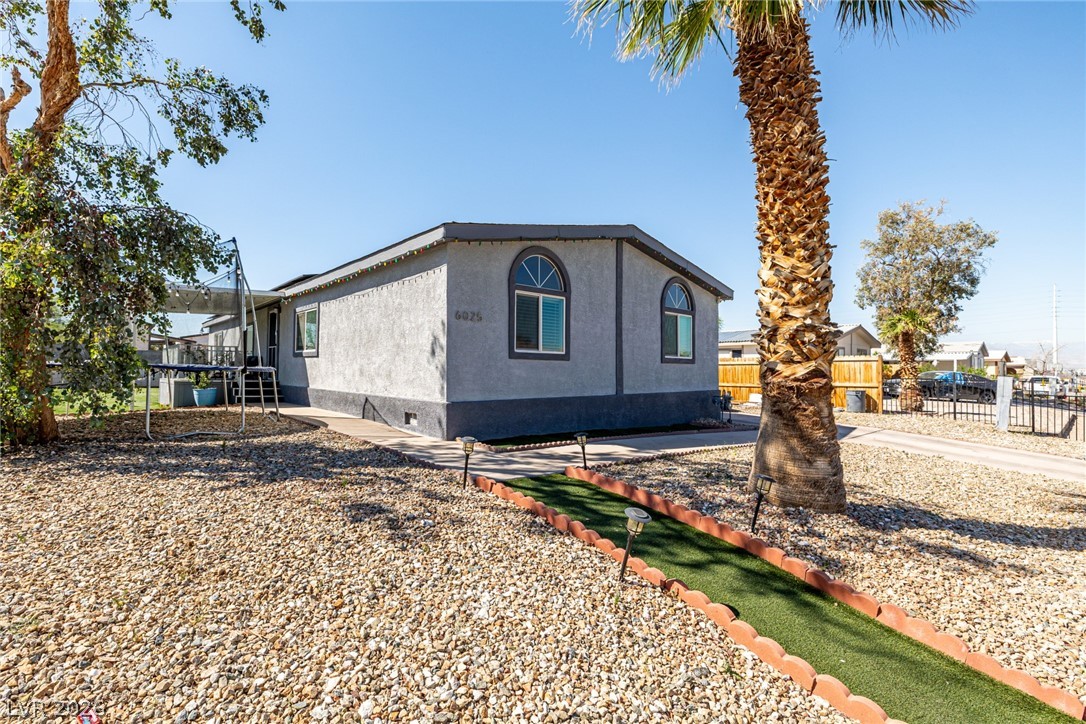 6025 Bluehill Avenue