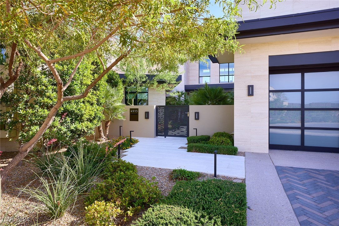 4915 Summit Overlook Drive