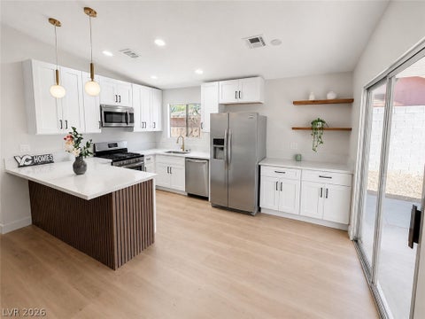 Homes For Sale - 6411 Aclare Avenue<br/> Clark County, Las Vegas, NV 89118