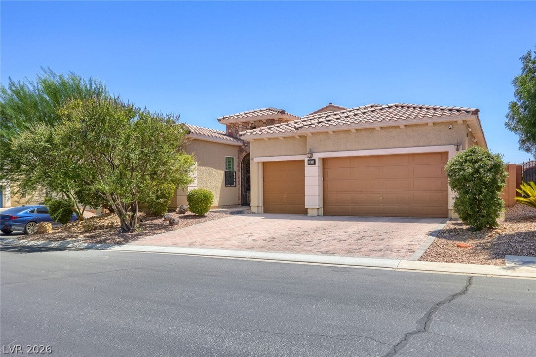 8833 Dramatic Gold Avenue