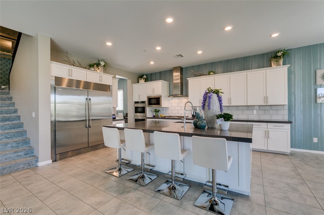 779 Glowing Horizon Street