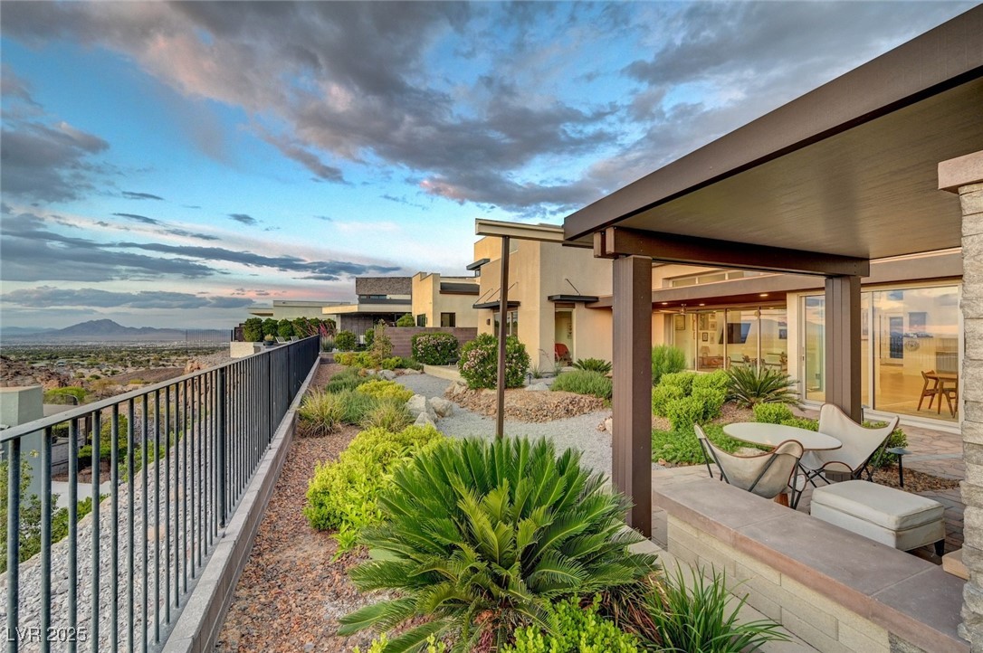 2180 Skyline Heights Lane, Henderson, Nevada image 40