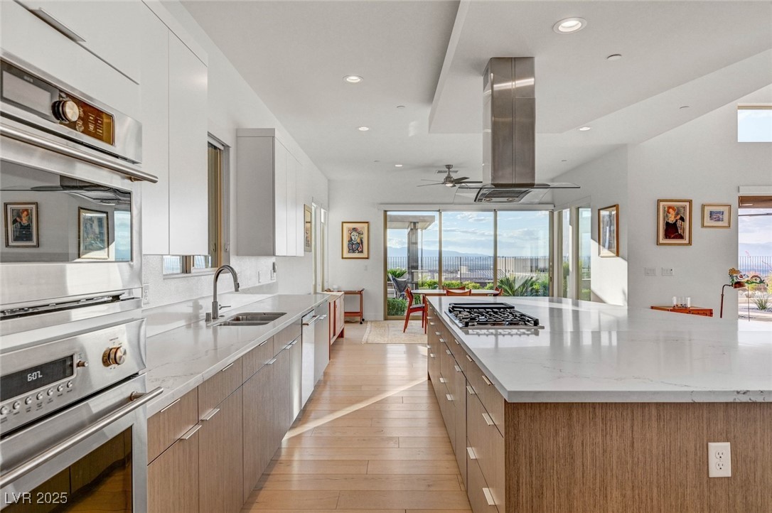 2180 Skyline Heights Lane, Henderson, Nevada image 15