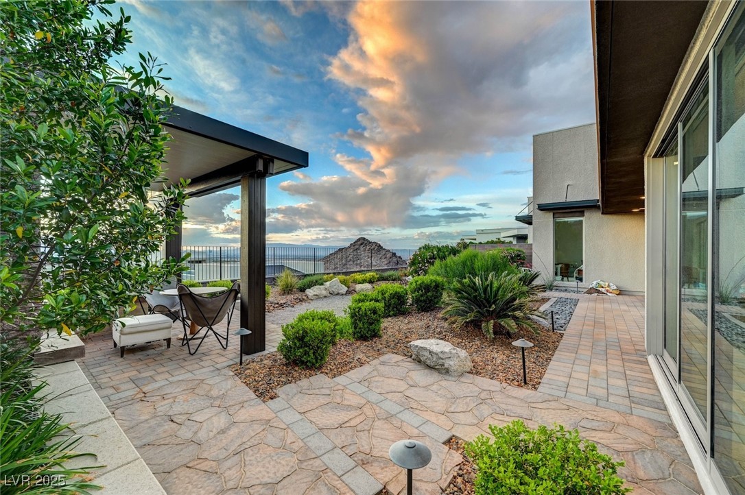 2180 Skyline Heights Lane, Henderson, Nevada image 36