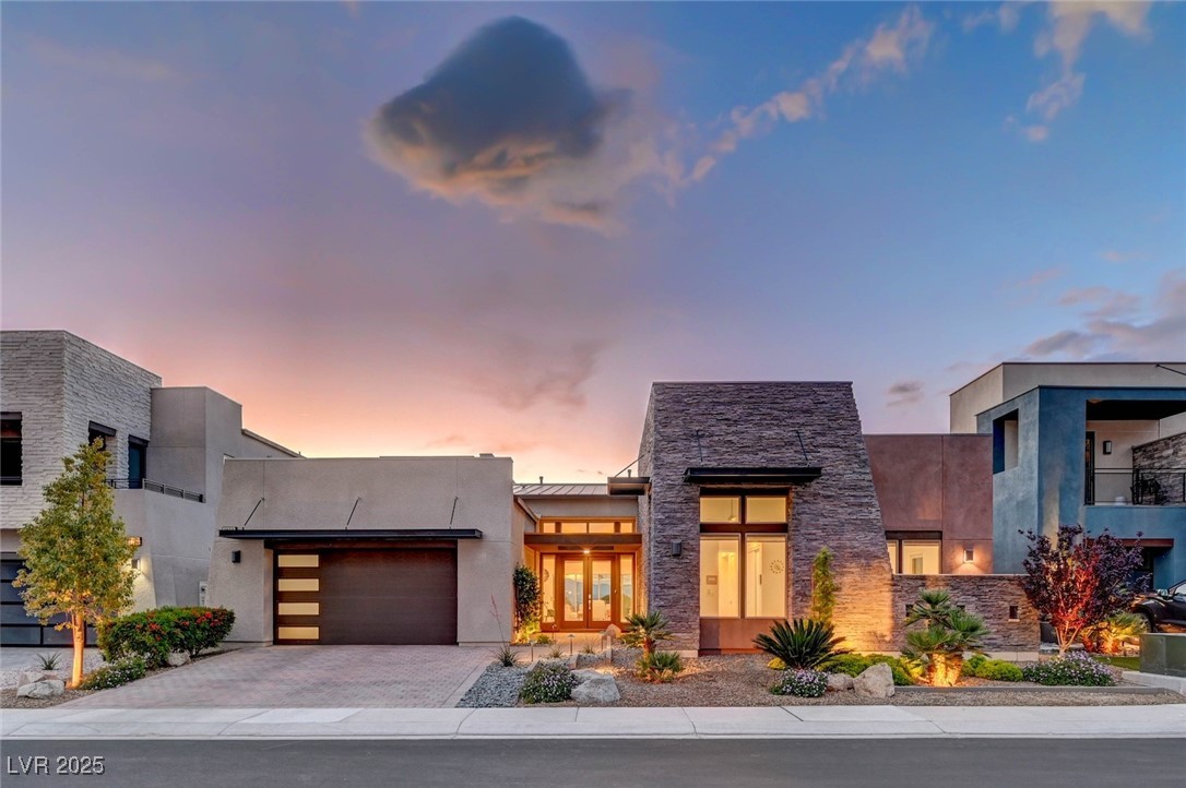 2180 Skyline Heights Lane, Henderson, Nevada image 1