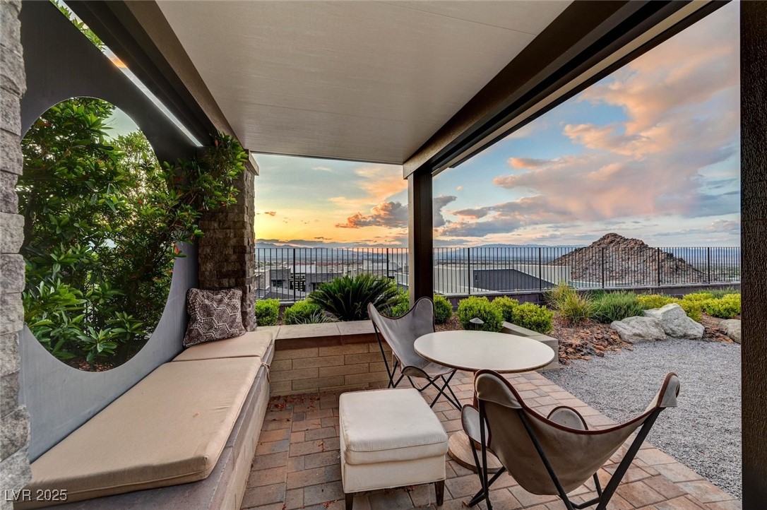 2180 Skyline Heights Lane, Henderson, Nevada image 37