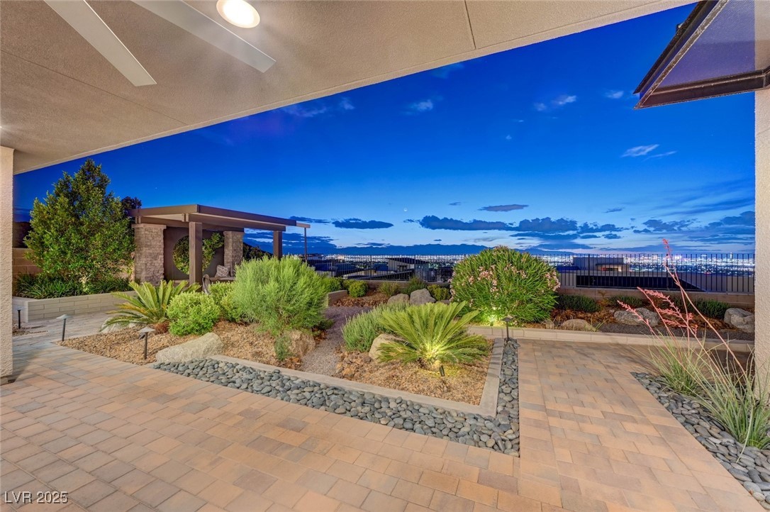 2180 Skyline Heights Lane, Henderson, Nevada image 43