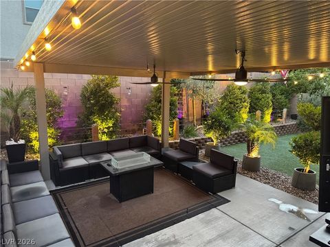 Homes For Sale - 8127 Turquoise Tide Drive<br/> Las Vegas, NV 89166