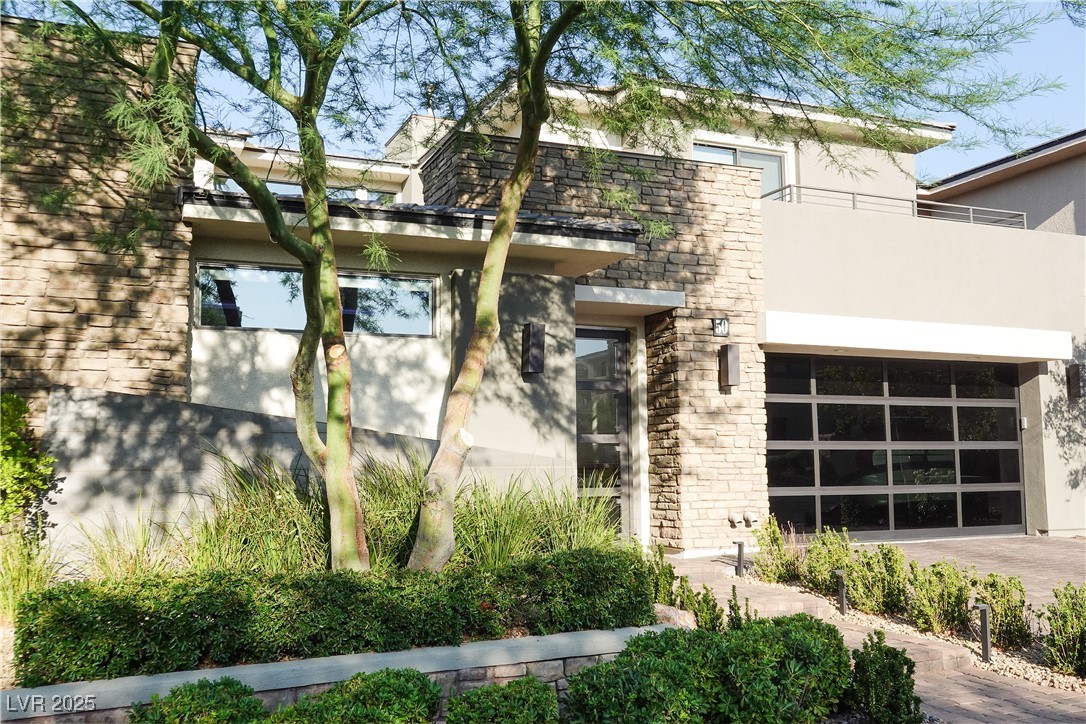 50 Grey Feather Drive