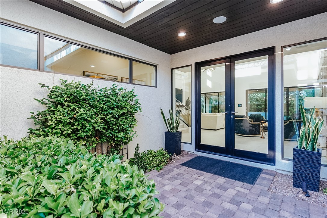 50 Grey Feather Drive