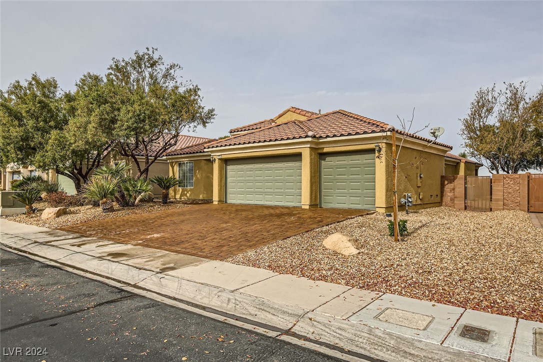 3732 Via Di Girolamo Avenue, Henderson, Nevada image 4