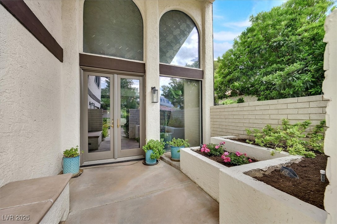 Properties 1 3328 Plaza Del Paz