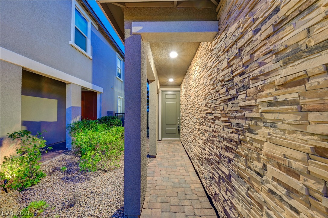 372 Purple Sandpiper Street