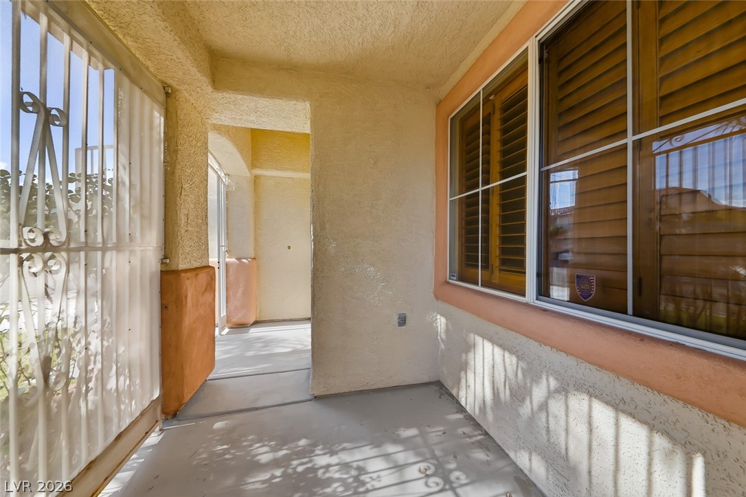 3246 Crown Cove Court