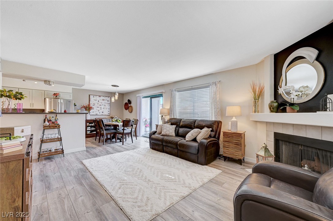 1575 W Warm Springs Road 2613