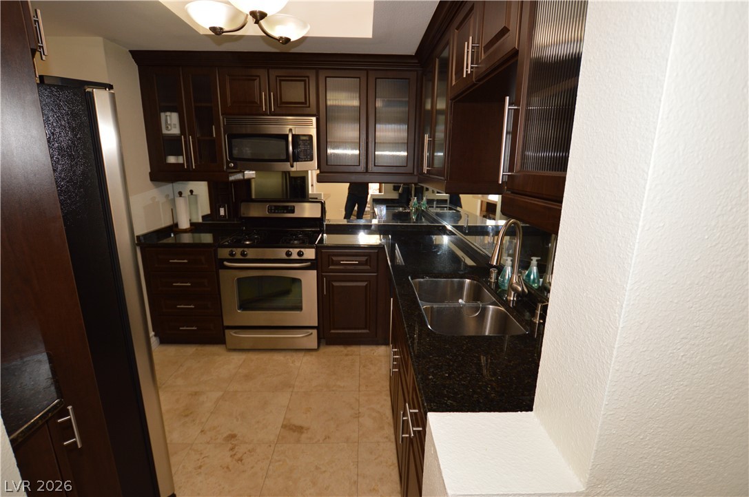 210 E Flamingo Road 202