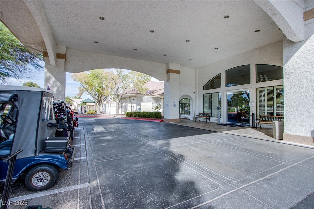 5017 Cliffrose Drive