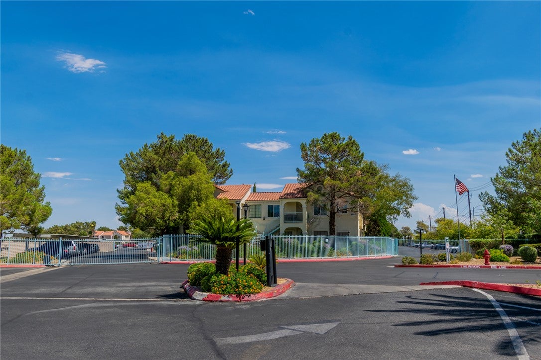 4823 S Torrey Pines Drive 204