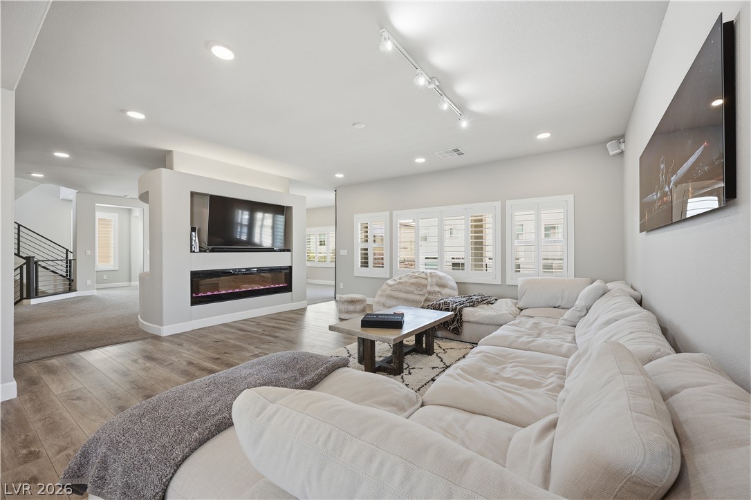 8609 Calla Lily Court