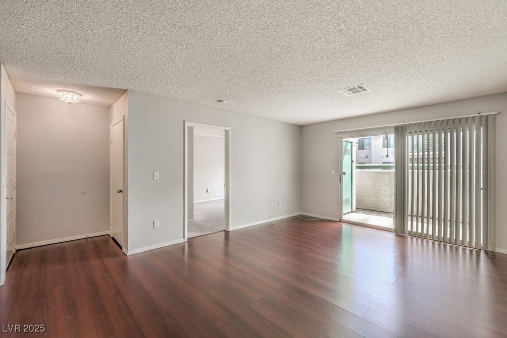 7100 PIRATES COVE Road 1045