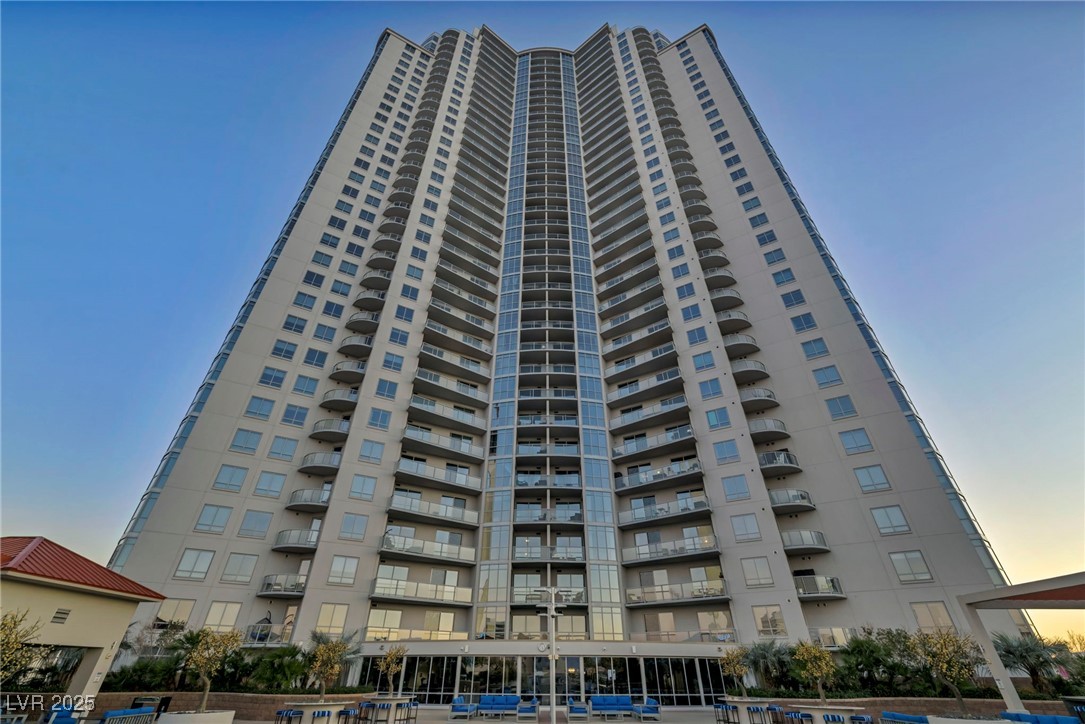 200 W Sahara Avenue 1711