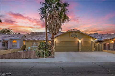 Homes For Sale - 3829 Iverson Lane<br/> North Las Vegas, NV 89032