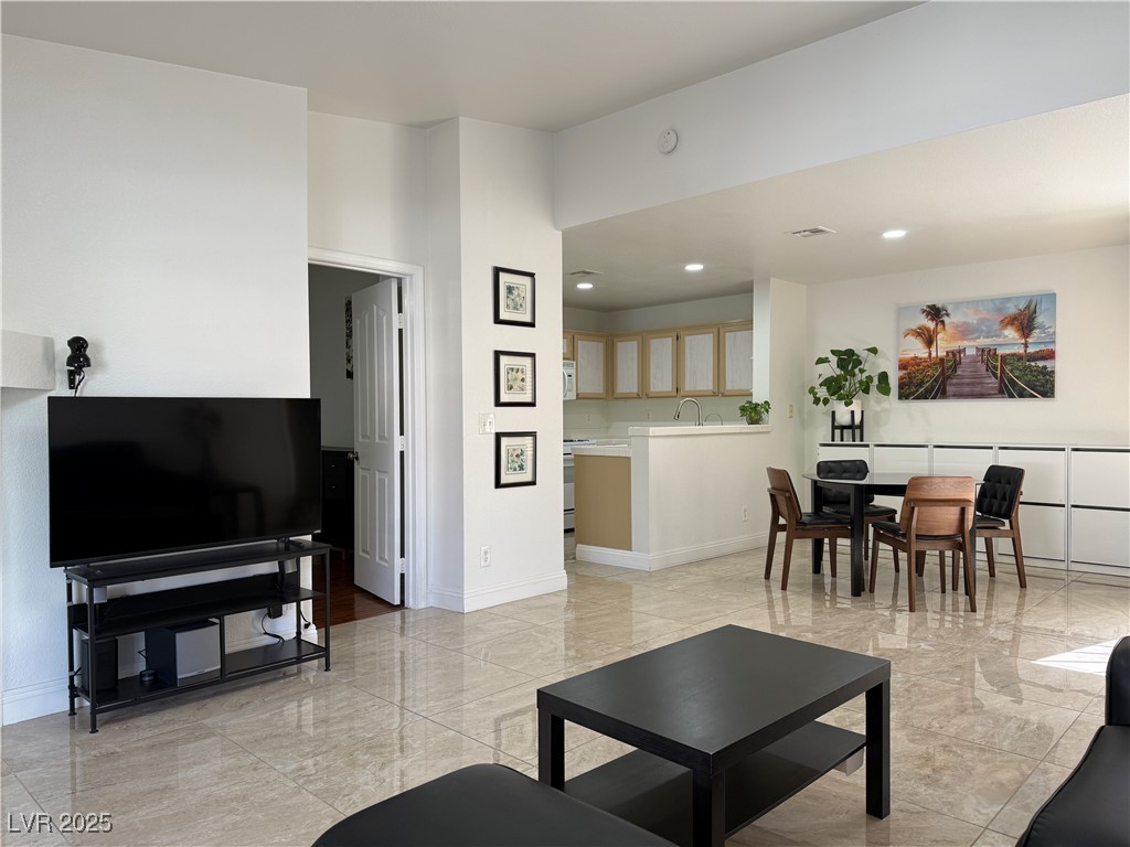 8452 Boseck Drive #225, Las Vegas, Nevada image 3