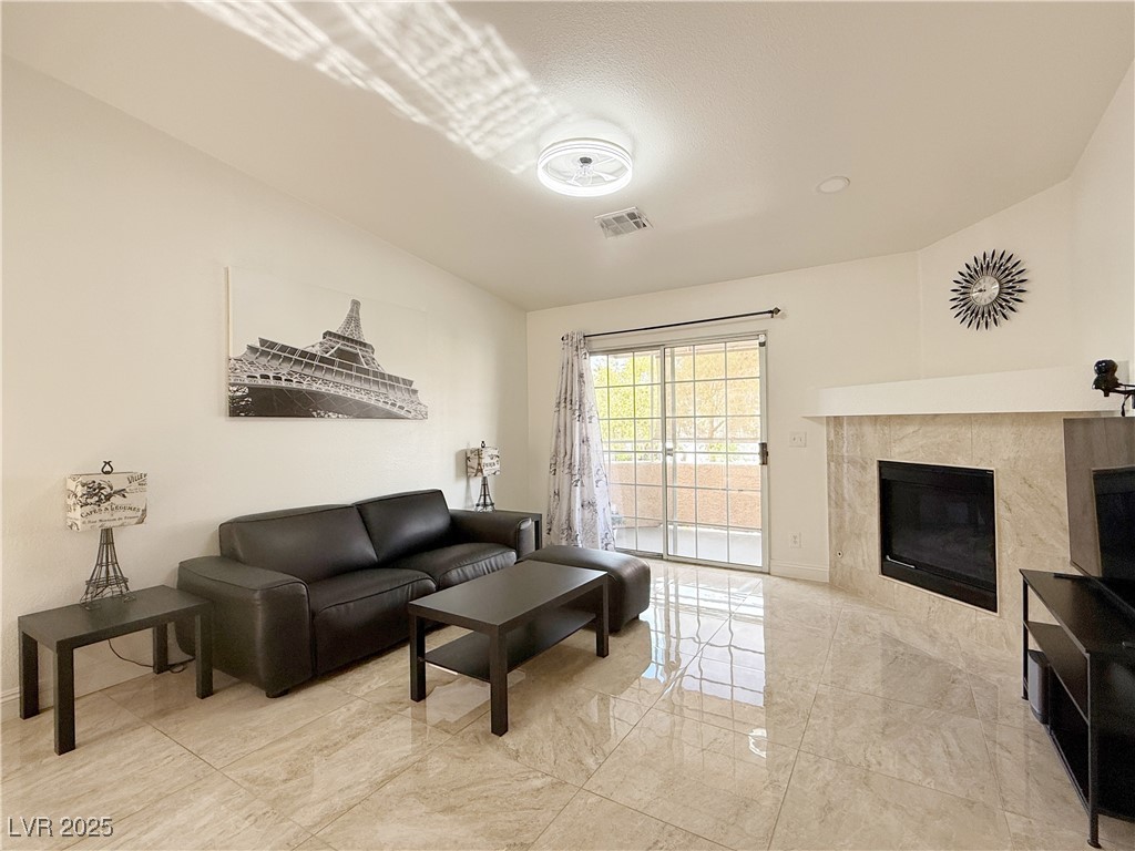 8452 Boseck Drive #225, Las Vegas, Nevada image 2