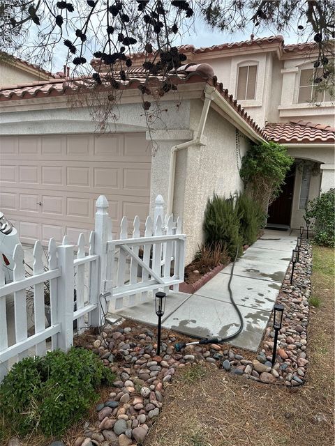 Homes For Sale - 10126 Pennyroyal Street<br/> Las Vegas, NV 89183