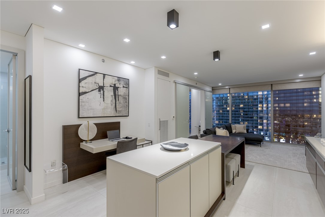 3726 Las Vegas Boulevard 2902