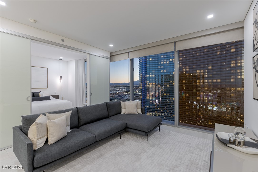 3726 Las Vegas Boulevard 2902