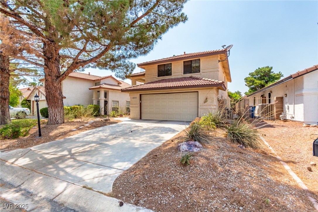 4933 Fiesta Lakes Street