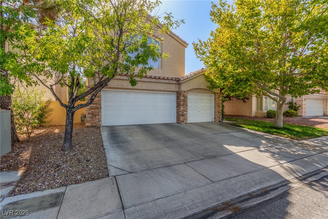 2309 Bloomington Drive