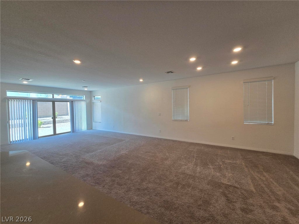 7047 Grace Estate Avenue