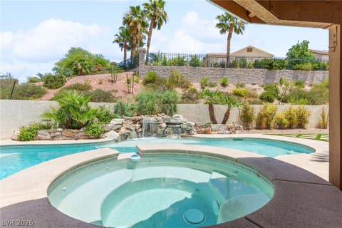 Tiny photo for 1522 Ravanusa Drive, Henderson, NV 89052 (MLS # 2792664)