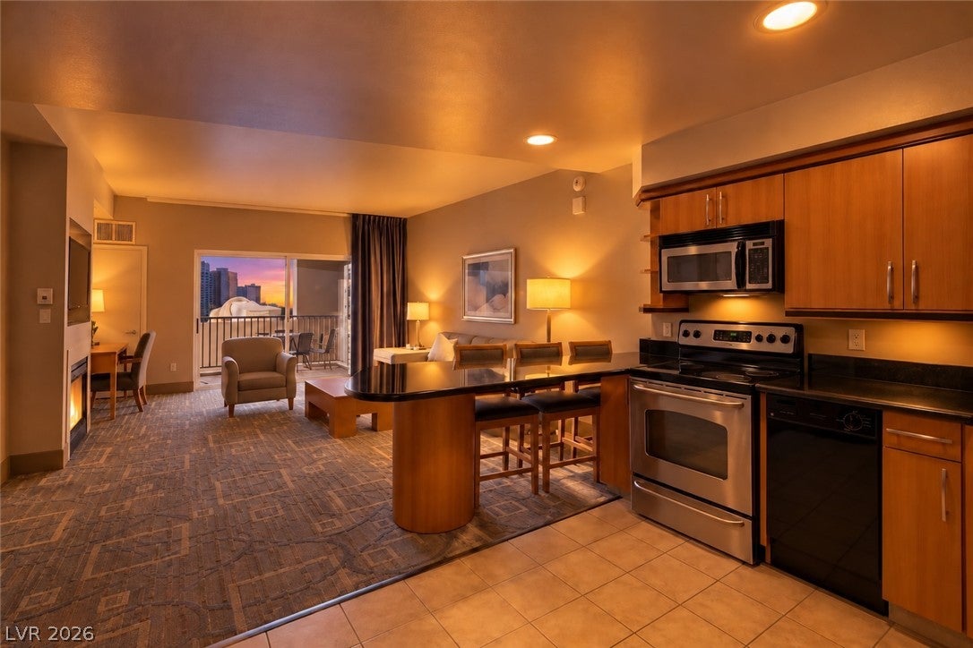211 E Flamingo Road 719