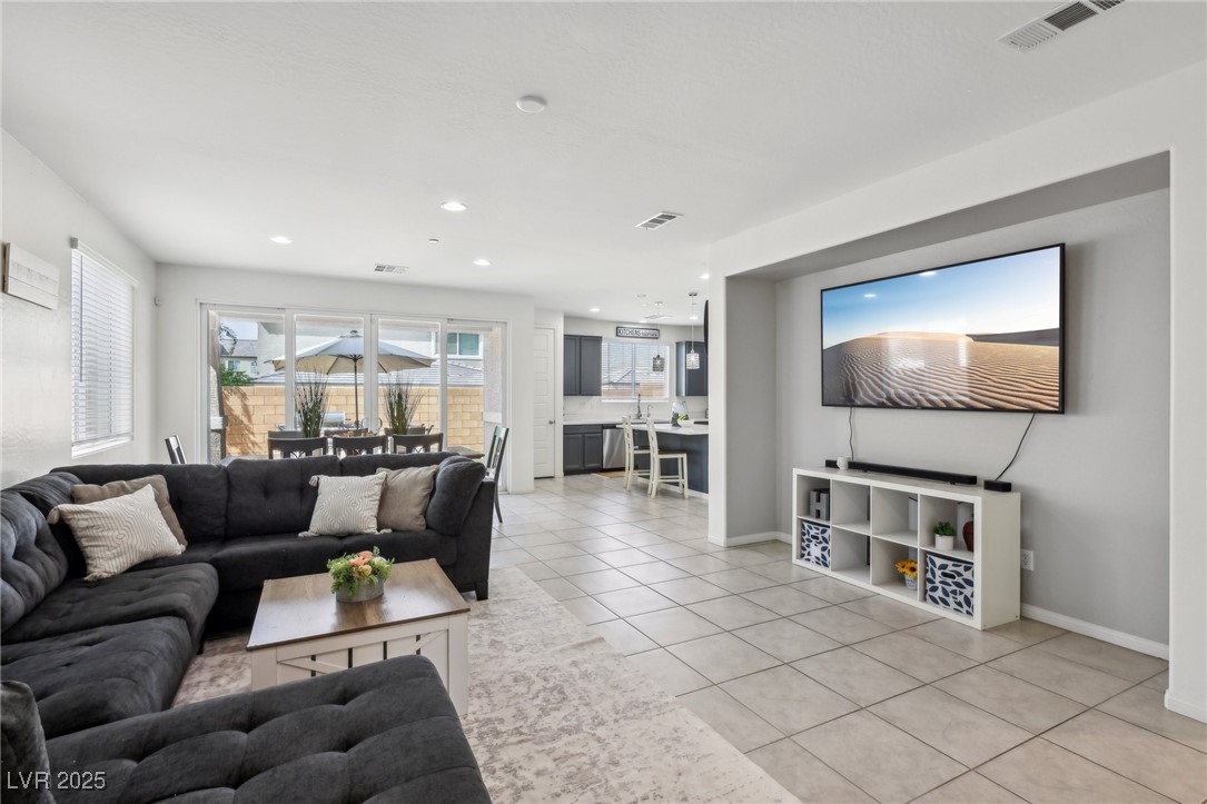 160 Lilt Avenue, Henderson, Nevada image 7