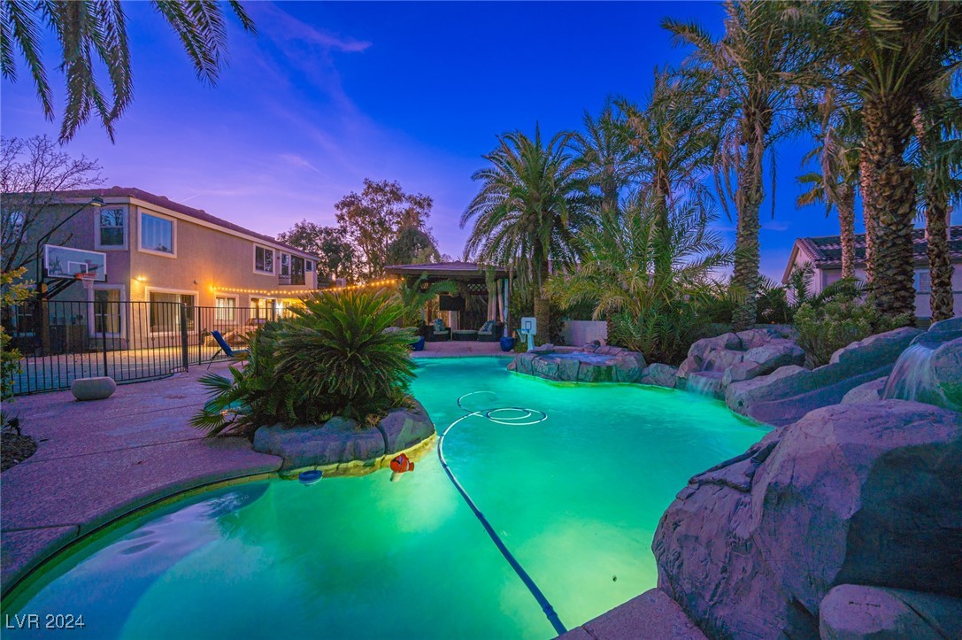 320 Glistening Cloud Drive, Henderson, Nevada image 4