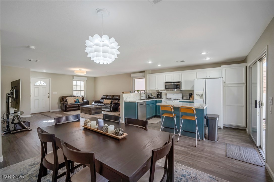 1076 Blue Sands Court