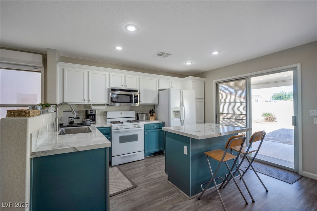 1076 Blue Sands Court