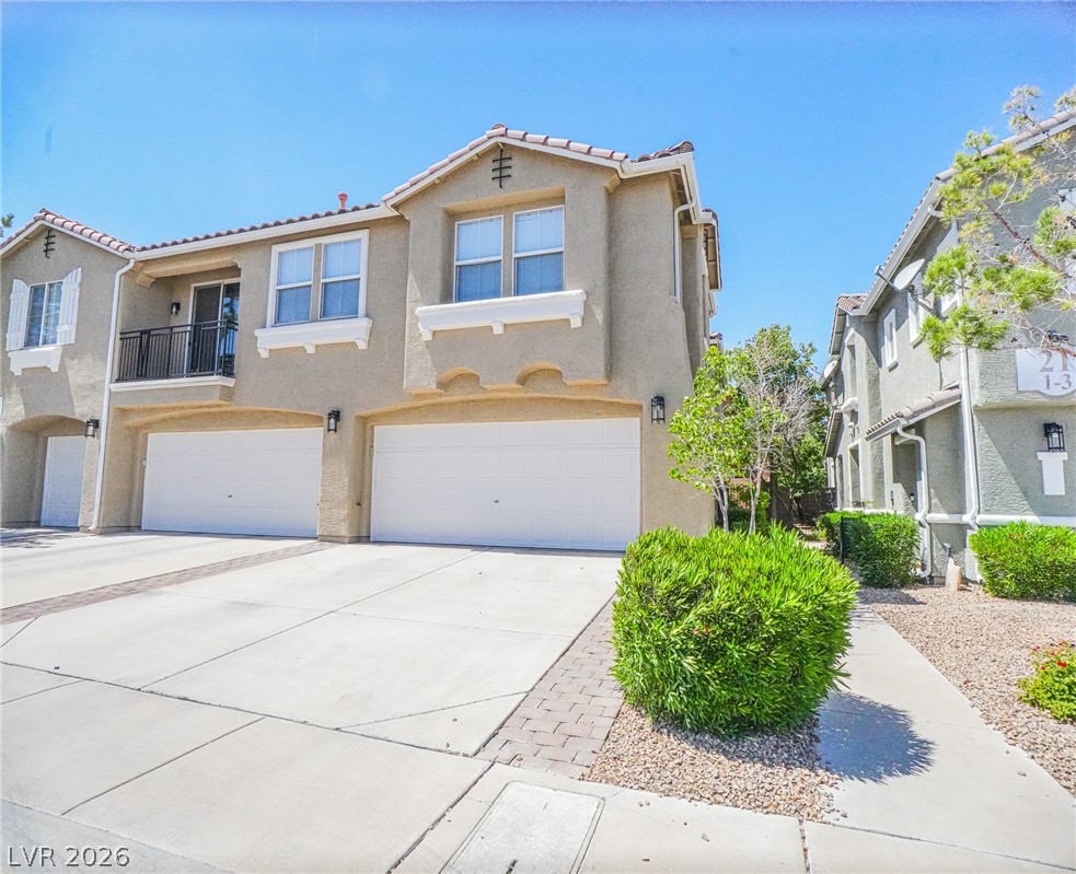 25 Red Oak Canyon Street 2