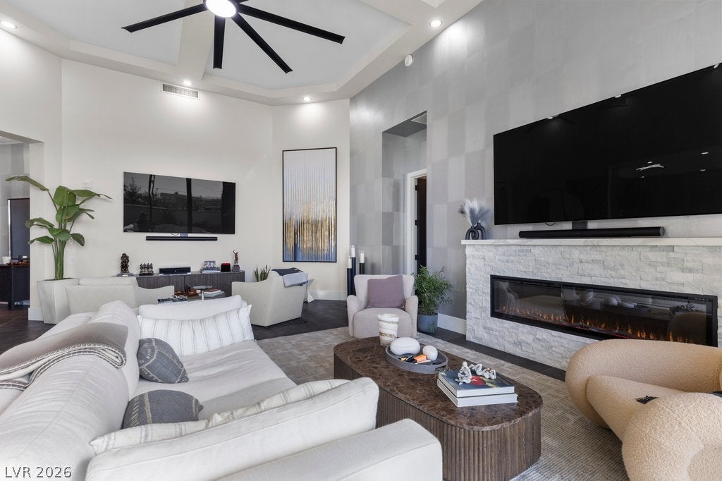 2777 Paradise Road 103