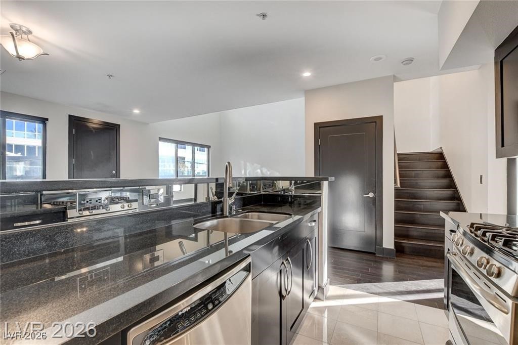 4565 Dean Martin Drive 102