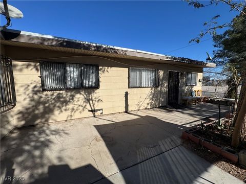 2043 Donna Street North Las Vegas NV 89030