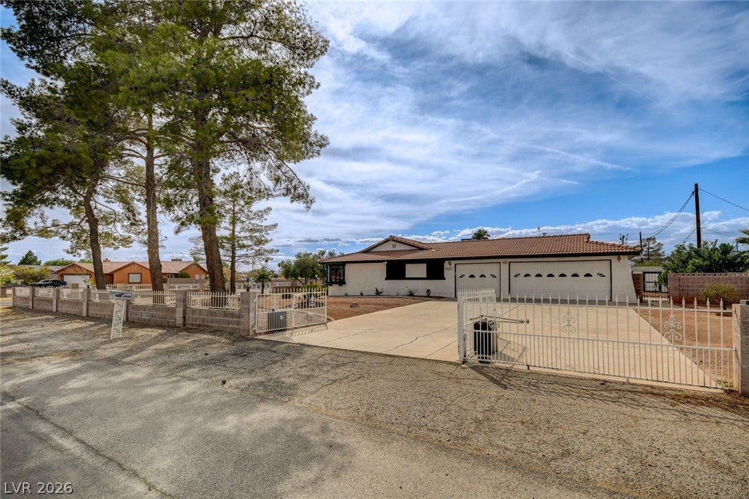 1401 Sharon Road