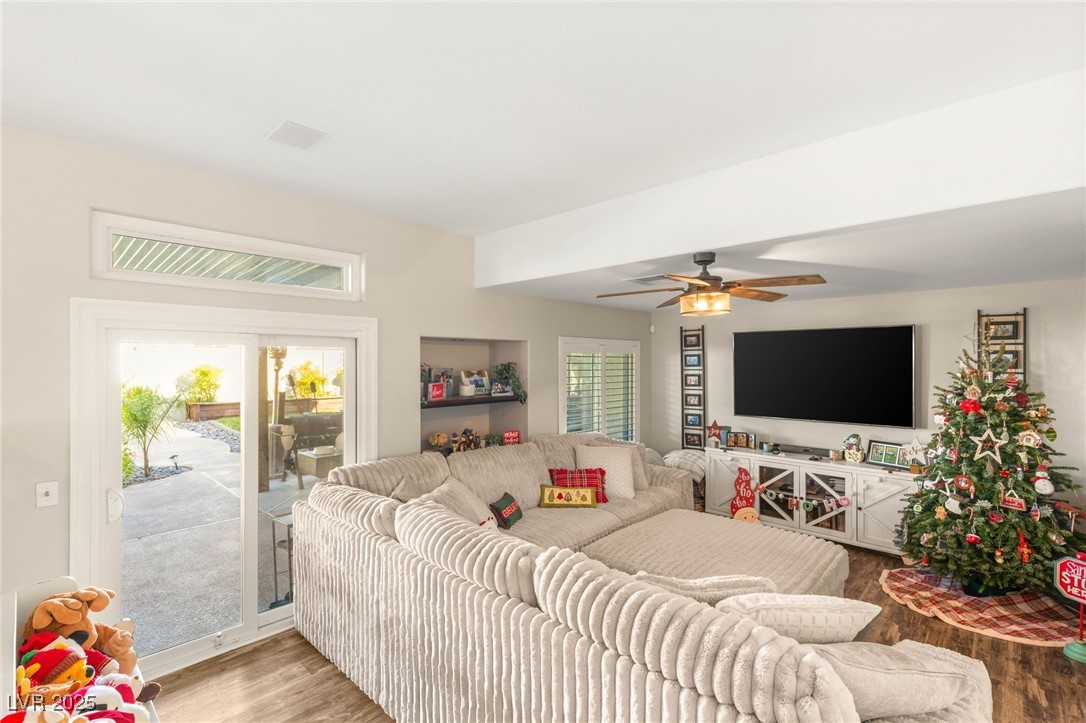 Las Vegas, Nevada 89129, United States, 4 Bedrooms Bedrooms, ,3 BathroomsBathrooms,Residential,Active,254349