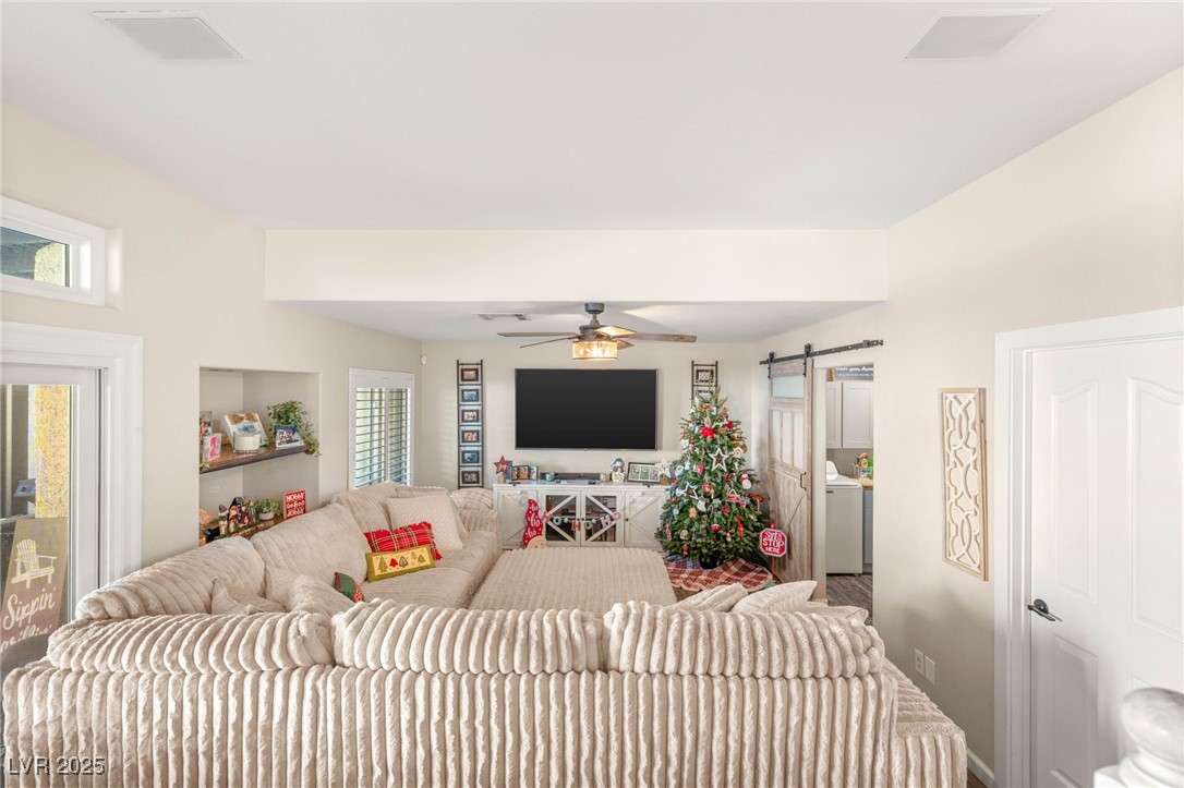 Las Vegas, Nevada 89129, United States, 4 Bedrooms Bedrooms, ,3 BathroomsBathrooms,Residential,Active,254349