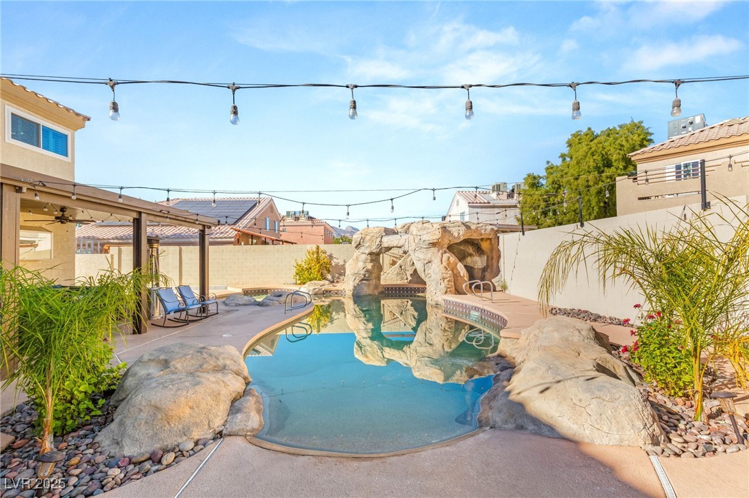 Las Vegas, Nevada 89129, United States, 4 Bedrooms Bedrooms, ,3 BathroomsBathrooms,Residential,Active,254349